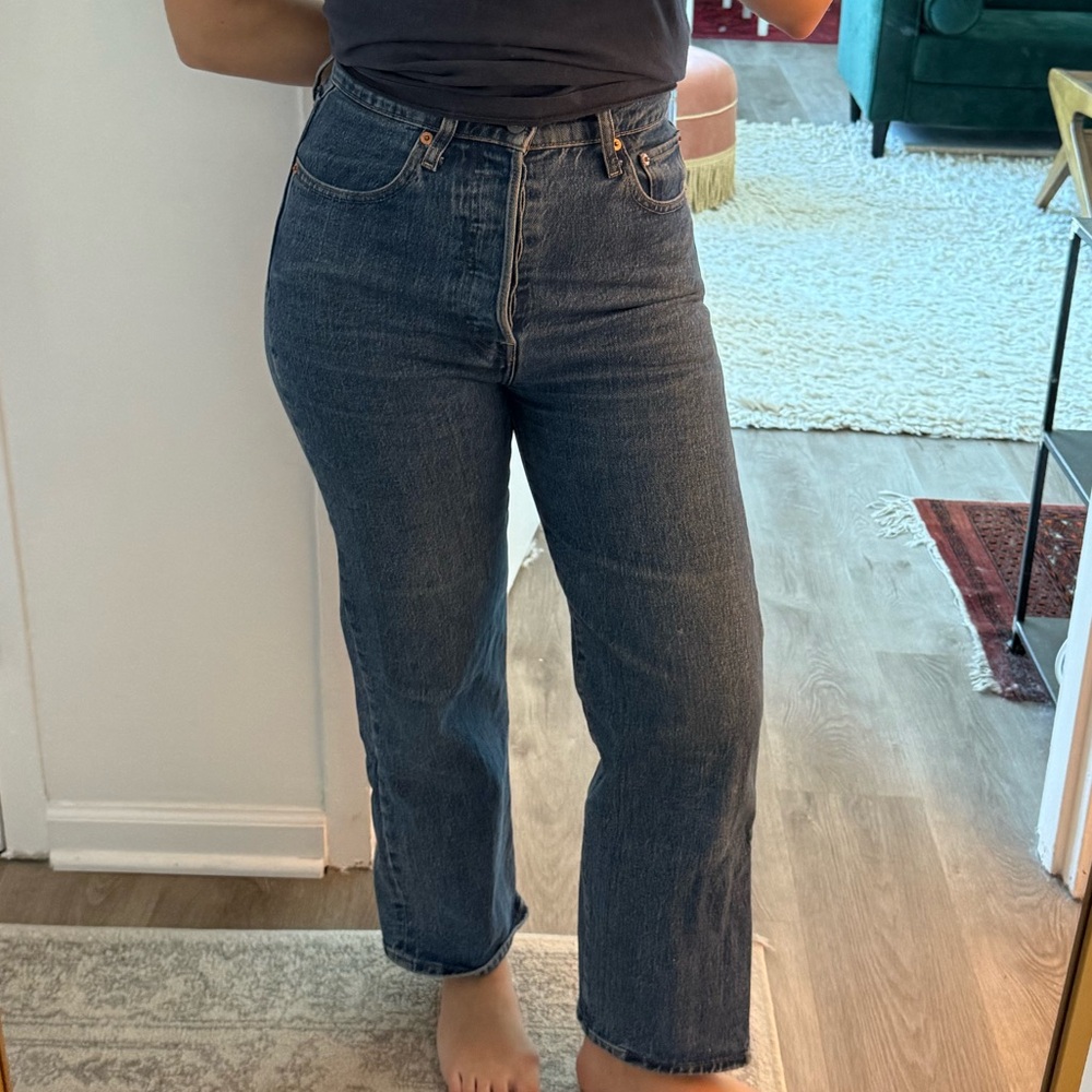 Levi's Women's Dark Blue ribcage straight ankle jeans